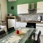 Damar 公寓 加里
